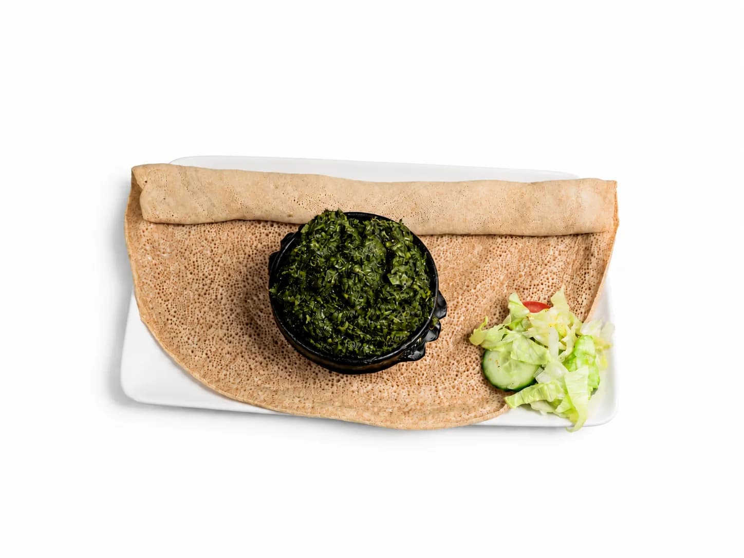 Gomen mit Salat und Injera