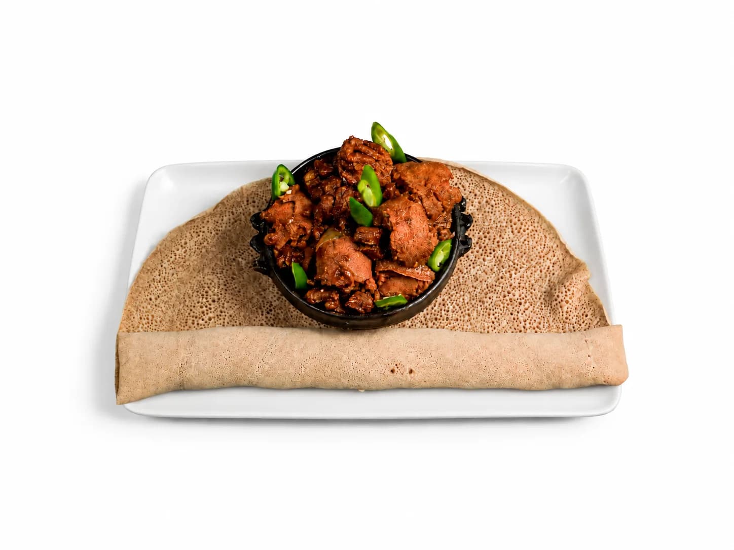 Yetibs Firfir mit gewürztem Fleisch und Injera